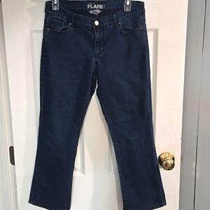 NEW YORK & COMPANY womens Dark Denium Capri Flare Jeans Size 8. Gently Worn